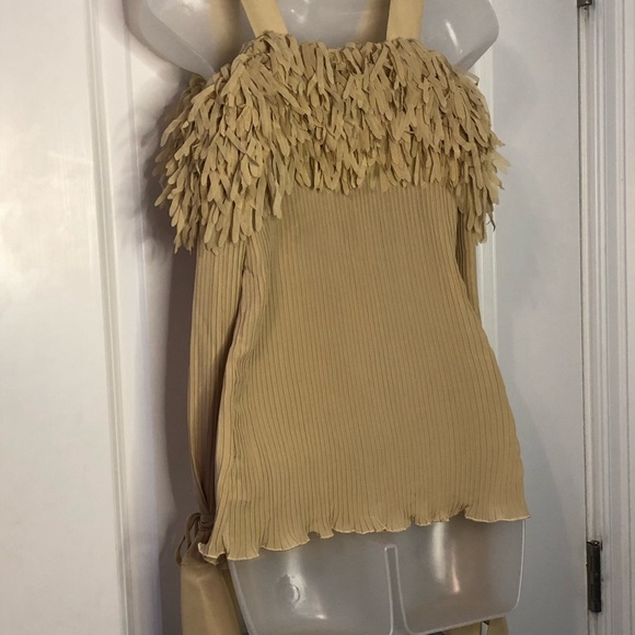 NWT KAELYN-MAX Beige Top Size Large - Picture 12 of 15